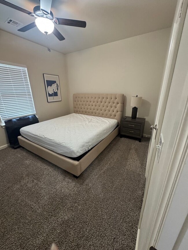 Building Photo - Stunning fully furnished 3 Bed 2.5 bath homes in The Enclave!