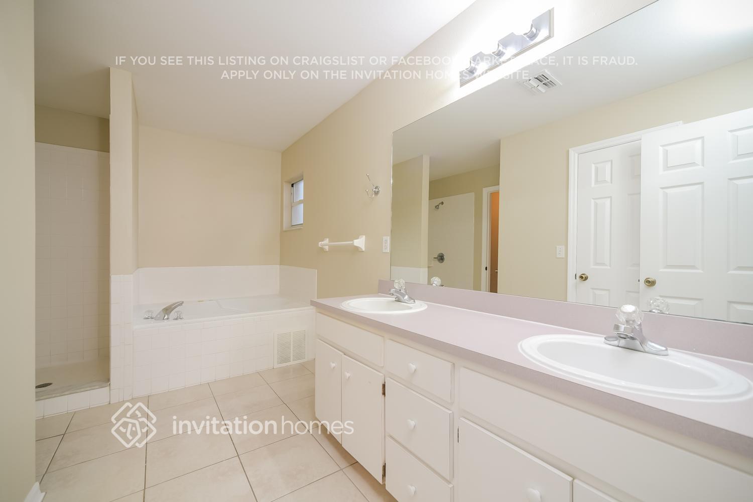 Building Photo - 913 W Lake Cannon Dr NW