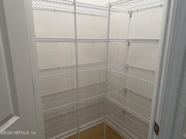 Building Photo - 43 Thurnham Ln