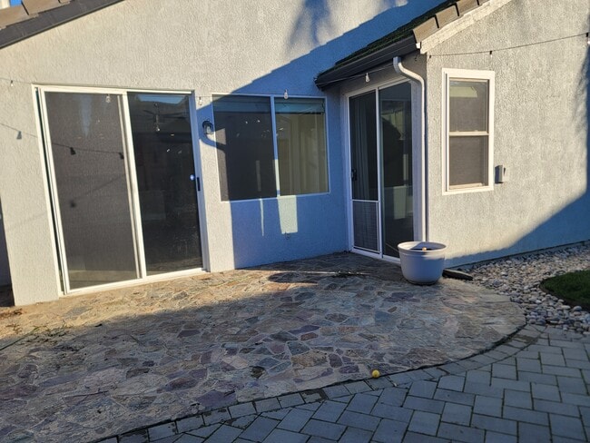 Building Photo - 8033 Horncastle Ave