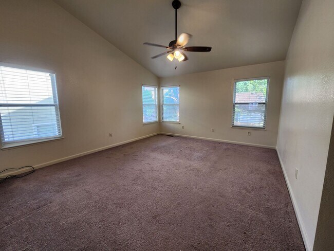 Building Photo - Beautiful Northwest Reno Home!