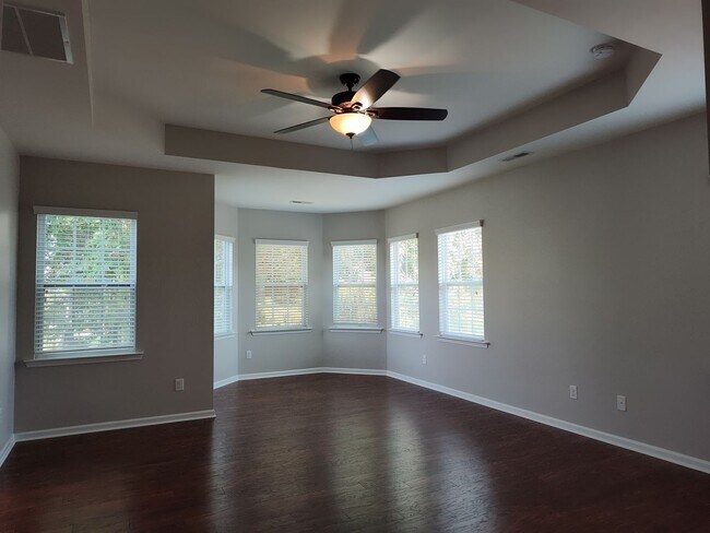 Building Photo - Beautiful home located in the Ardrey Woods community!