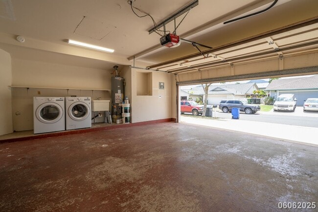 Building Photo - 3 Bed 2.5 Bath  with EV Charging