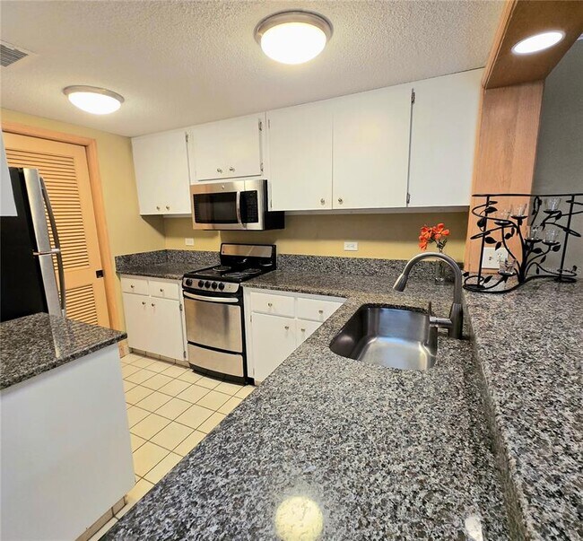 Building Photo - 36750 US Hwy 19 N