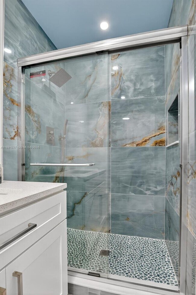 Building Photo - 7145 Promenade Dr