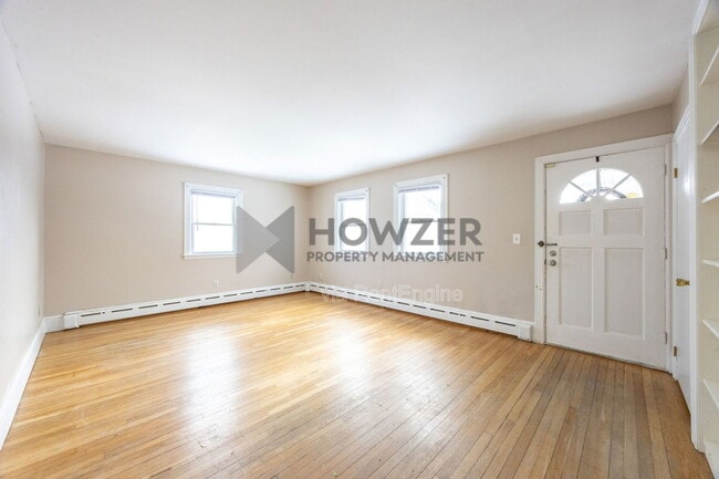 Building Photo - 19 Illinois St