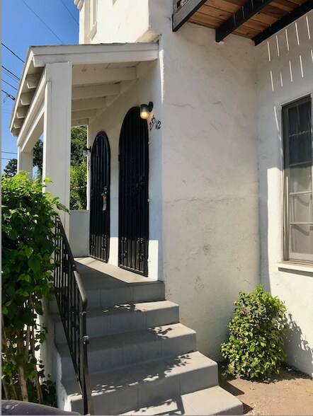 Building Photo - 235 Crandall St