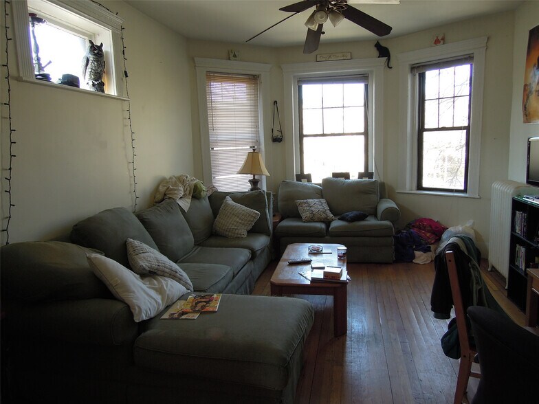 Building Photo - 1412 Commonwealth Ave