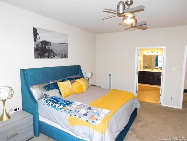 Building Photo - 9626 Common Law