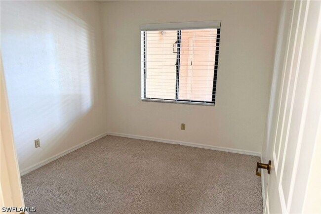 Building Photo - 7360 St Ives Way