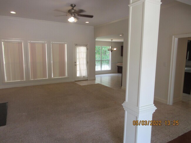 Building Photo - 8889 Augusta Ct