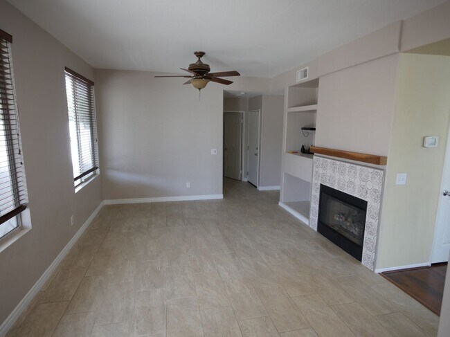Building Photo - 5838 Mimosa Ct