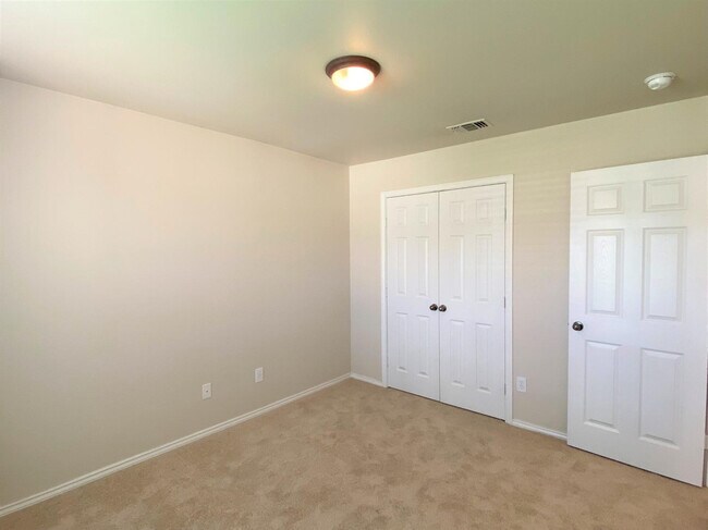 Building Photo - 2011 100th St