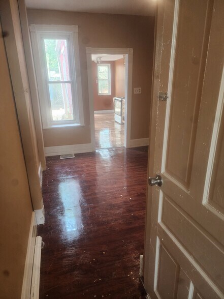 Building Photo - 519 tulpehocken street