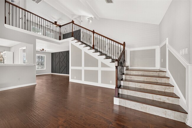 Building Photo - 6419 Paso Del Sol Dr