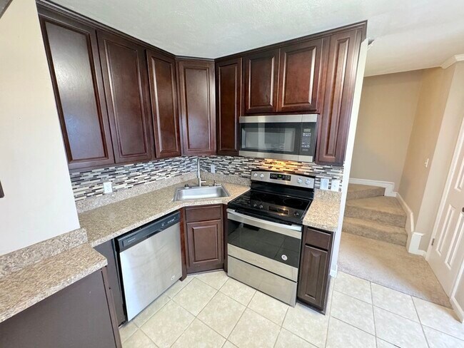 Building Photo - 1003 Green St