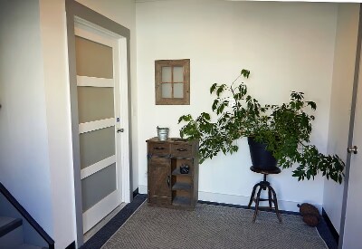 Private entrance with roomy foyer and separate trash. - 9 May St