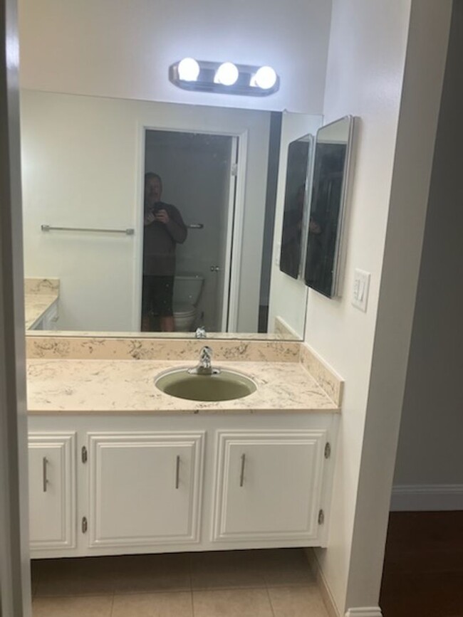 Building Photo - 3200 El Encanto Ct