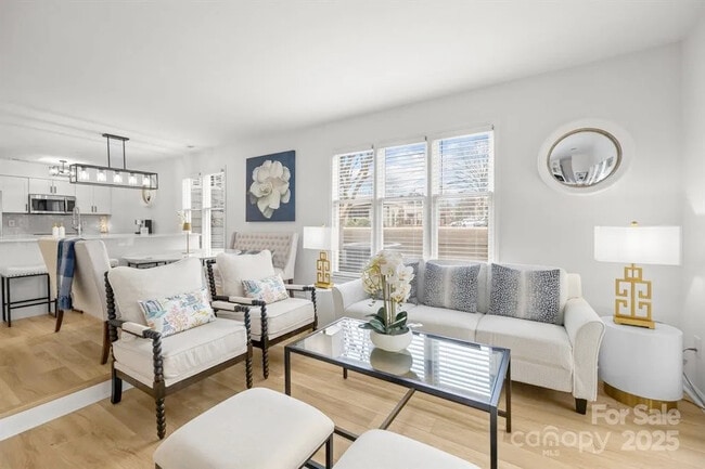 Building Photo - 226 Queens Rd