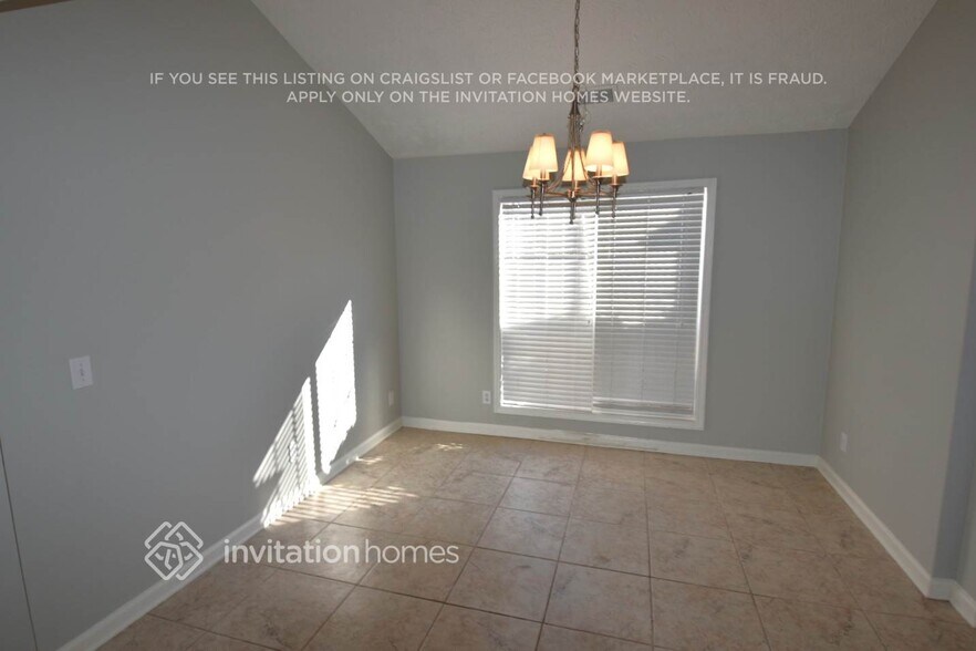 Building Photo - 2654 Conifer Green Way