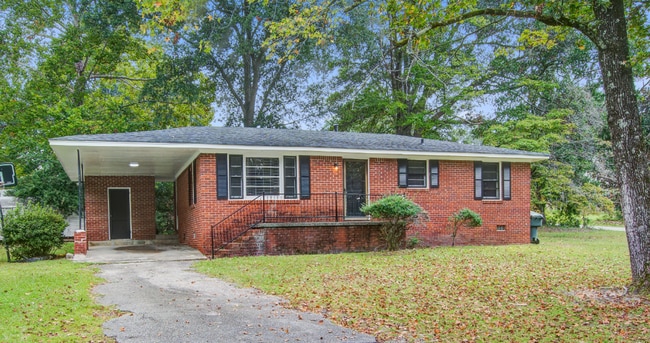 Primary Photo - Welcome To West Circle Dr