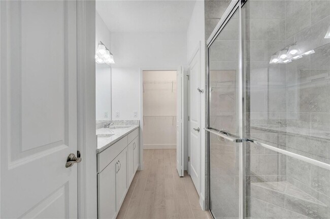 Building Photo - 520 Daiquiri Pl