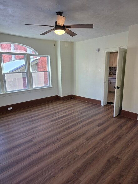 Building Photo - 727 Hill Ave