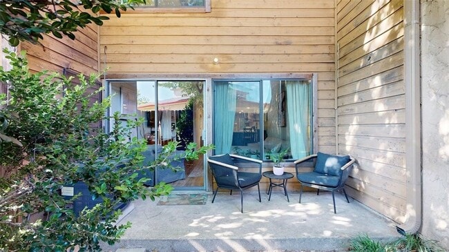 Building Photo - 4345 Carter Creek Pkwy