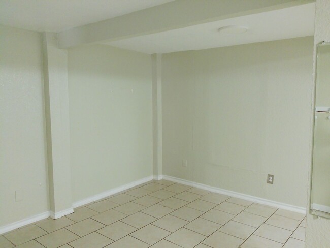 Building Photo - 1509 Marine Dr