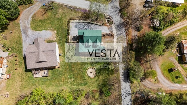 Building Photo - 131 Tanner Trail