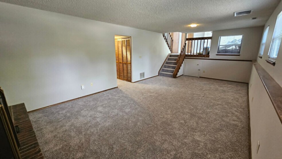 Building Photo - 5060 Horseshoe Bend St