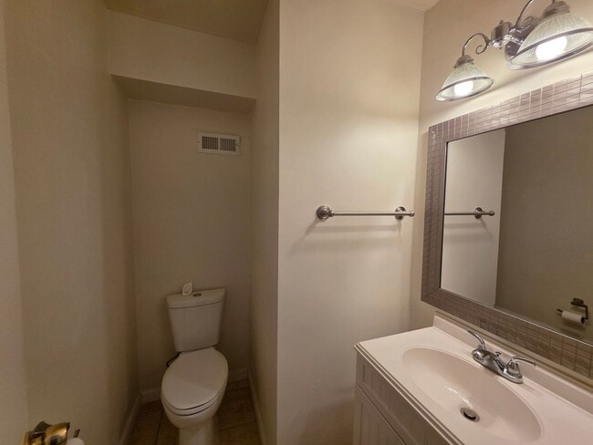 Building Photo - Chelsea