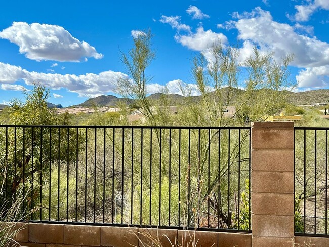 Building Photo - Southwestern Home Adjoining Natural Desert...