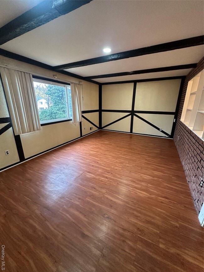 Building Photo - 69 Gerow Ave