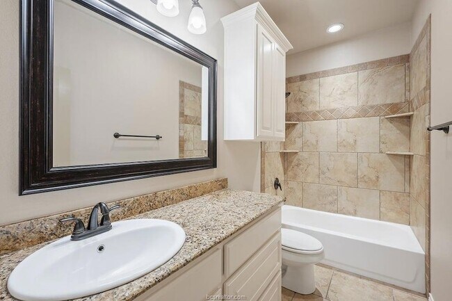 Building Photo - 3821 Estes Pk