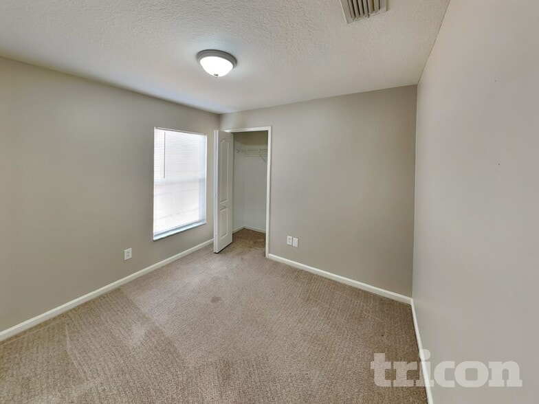 Building Photo - 12420 Tree Pointe Ct