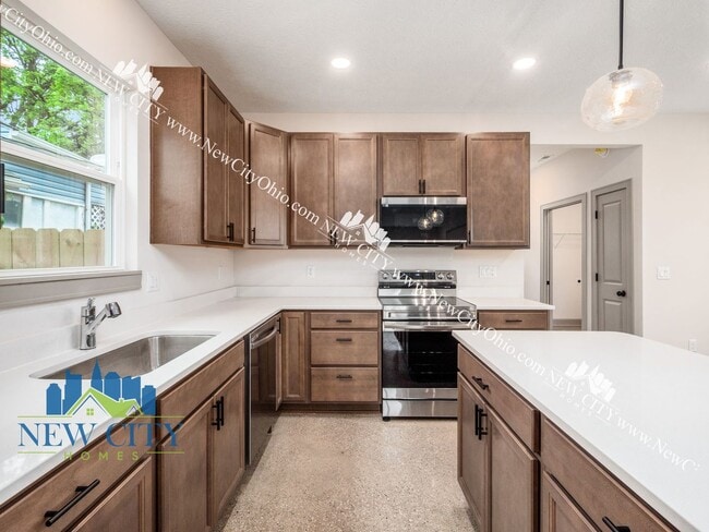 Building Photo - 2026 NEW YEAR SPECIAL! No App Fee! Newly Built 3 Bedroom 2.5 Bathroom Home!