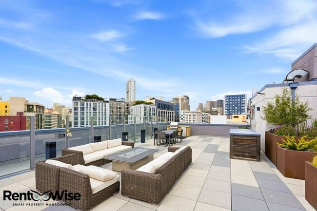 Building Photo - 1075 Market St