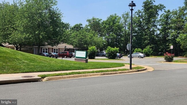 Building Photo - 13107 Misty Glen Ln