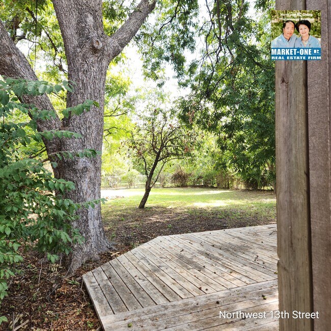 Building Photo - 705 NW 13th St