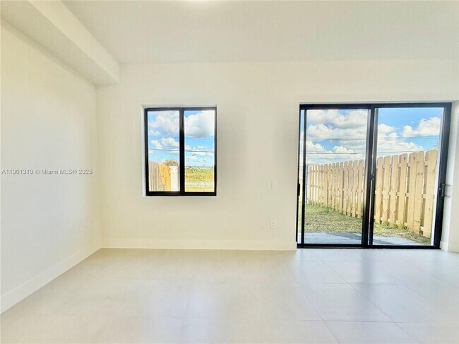 Building Photo - 19113 SW 344th Ter