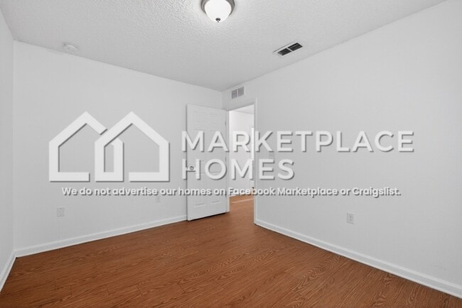 Building Photo - 2167 Thomas Ct
