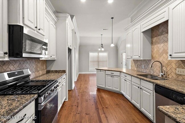 Building Photo - 1022 Trinity Dr