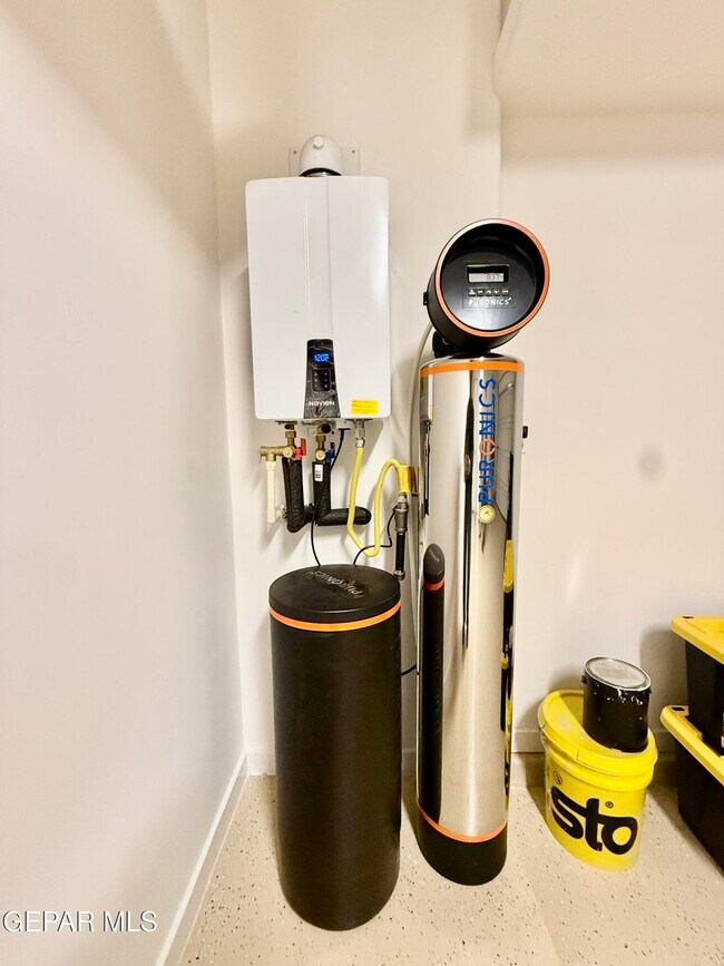 Building Photo - 15052 DESTINATION