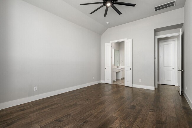 Building Photo - 2917 Saltwood Ct