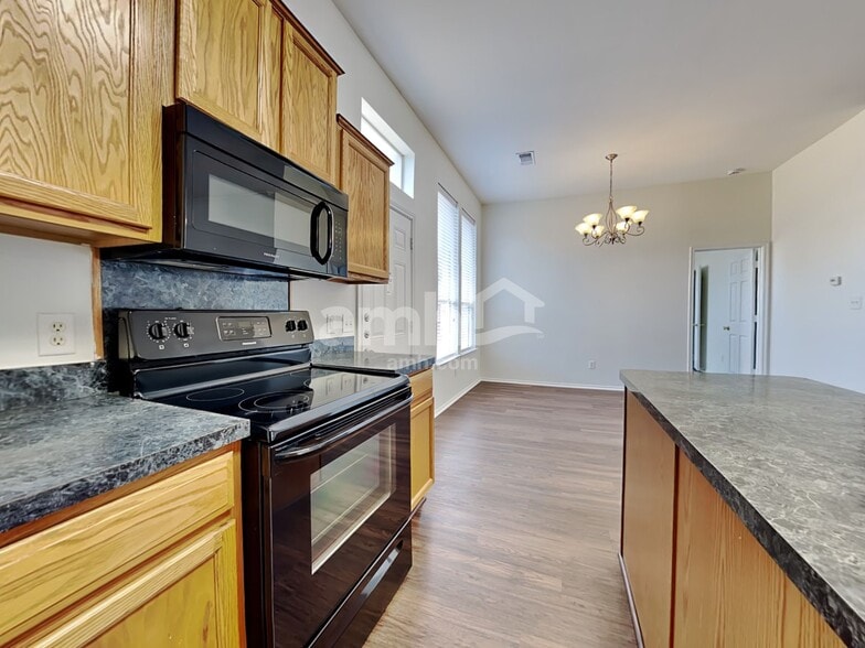 Building Photo - 1410 Loma Linda Ter