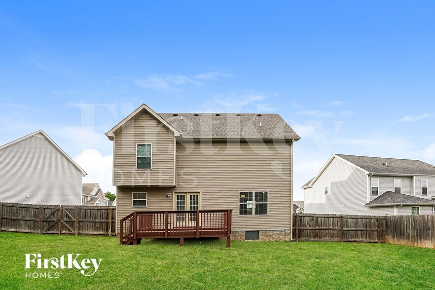 Building Photo - 116 Woodtrace Ct
