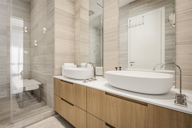 Building Photo - 4701 Meridian Ave