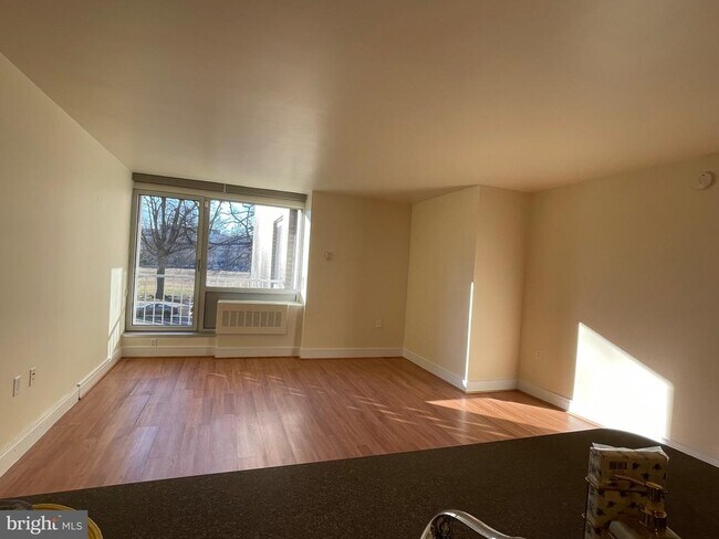 Building Photo - 800 4th St SW