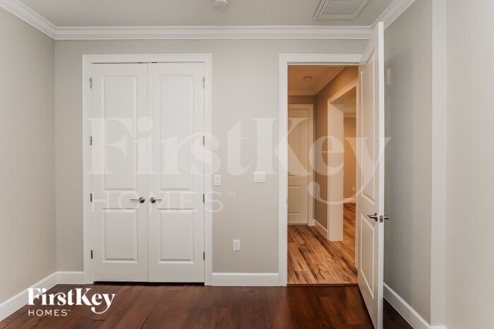 Building Photo - 6702 Cocos Dr